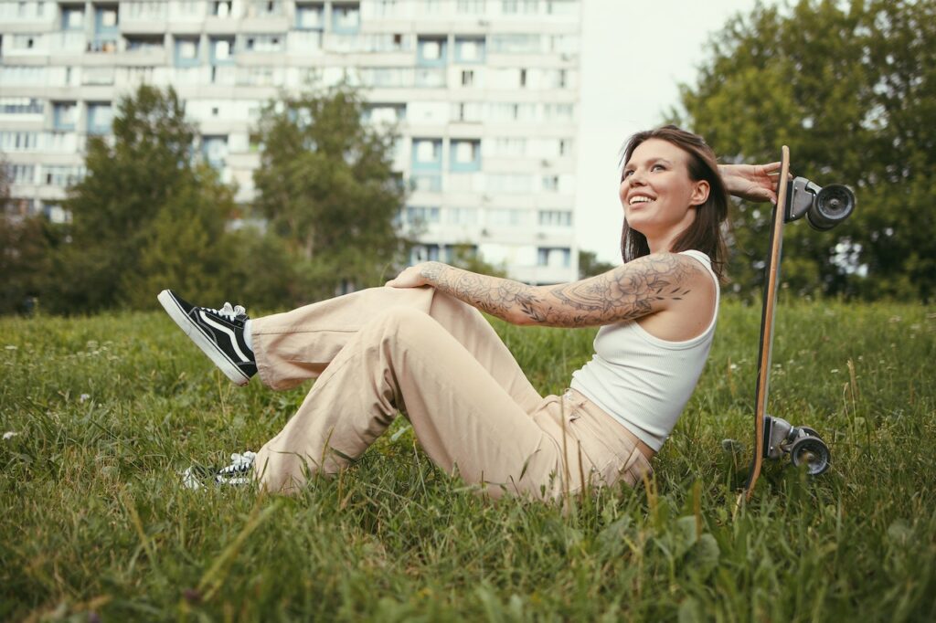 Modetrends voor dames rondom de kleur beige