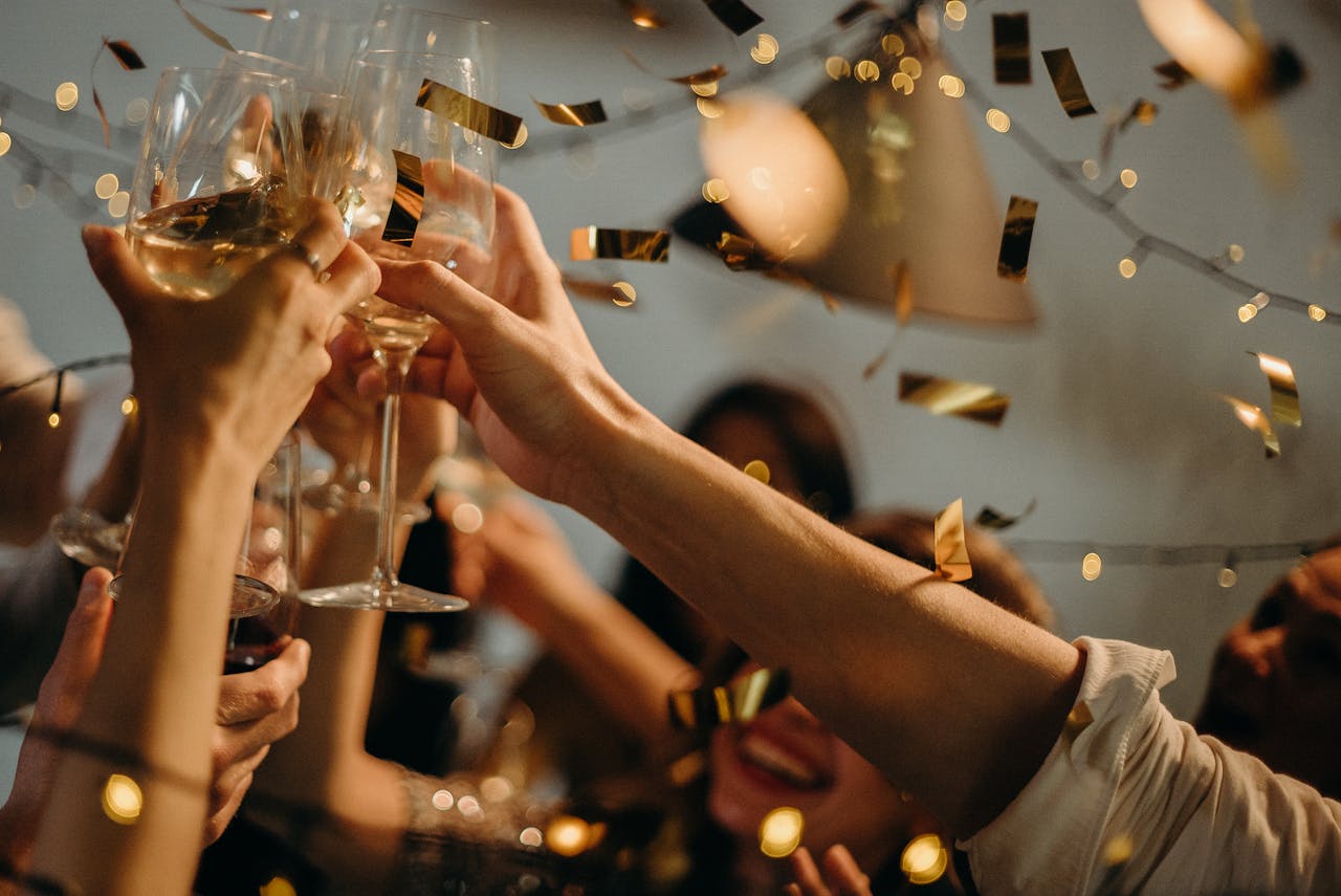 Zo regel jij een feest met confetti, sfeer en knallers