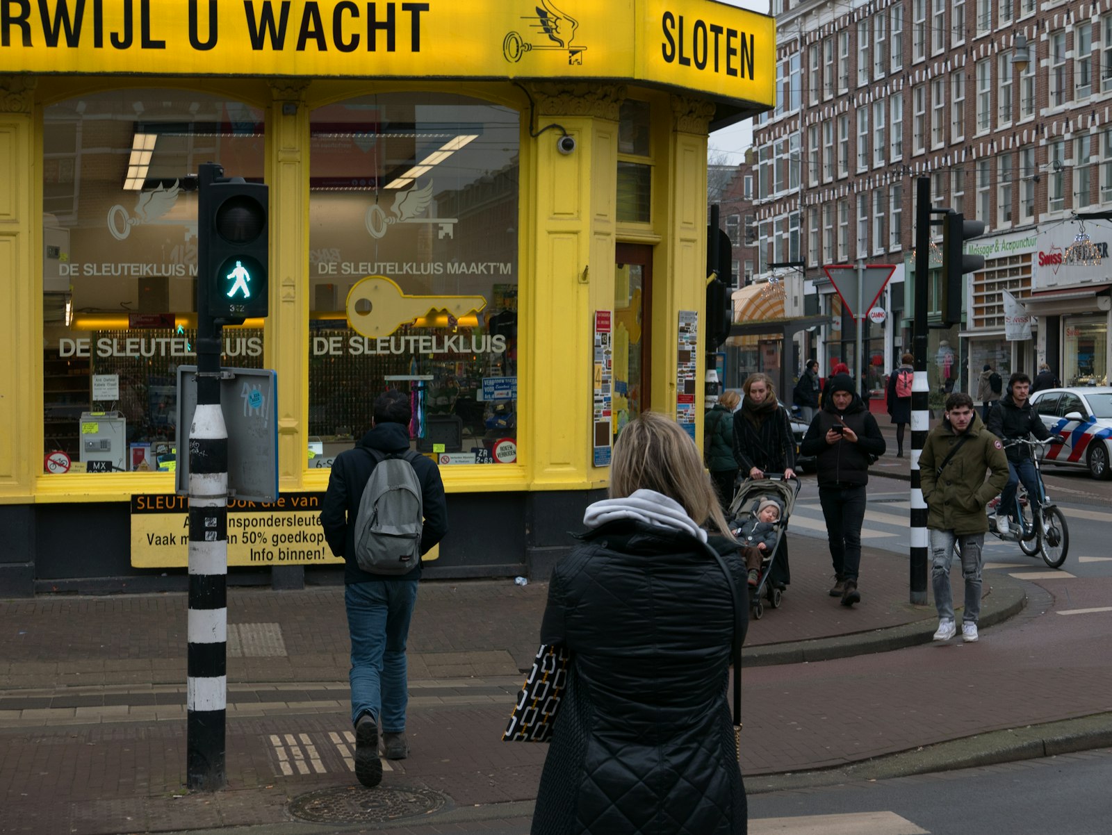 Twee maten bestellen is normaal geworden en het kost ons meer dan we denken