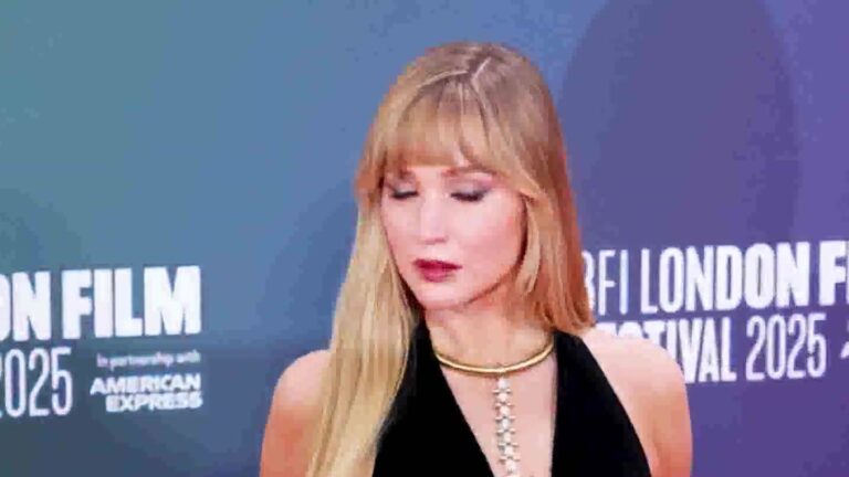 Jennifer Lawrence op de rode loper van het BFI London Film Festival